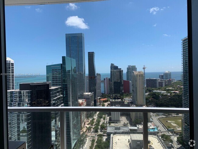 Building Photo - 1060 Brickell Ave Unit 3909 Rental