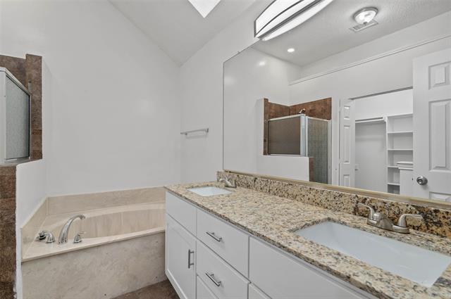 Photo - 2323 Weatherby Dr