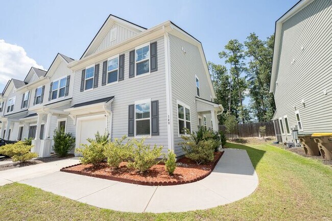 Photo - 148 Benelli Dr