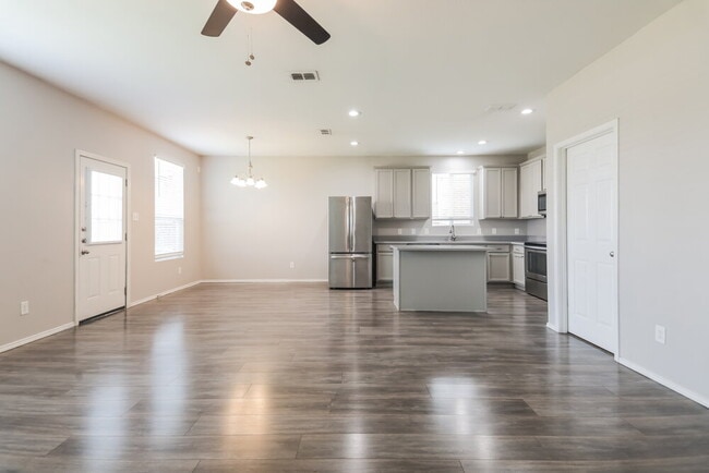 Photo - 1724 Gayla Creek Dr