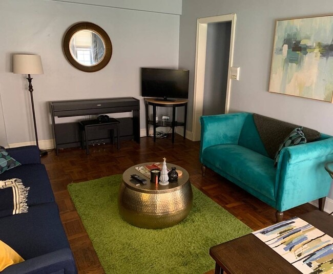 Building Photo - 4471 MacArthur Blvd NW Unit 102