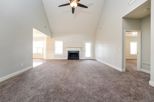 Photo - 412 Big Leaf Walk