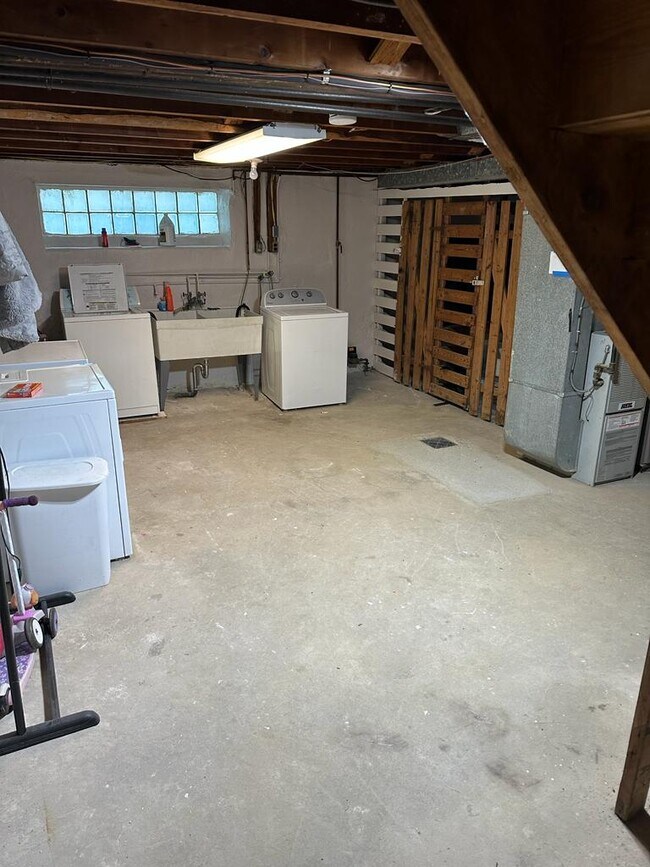 1975 Beyer Ave Unit 2nd Floor Apartment Philadelphia, PA