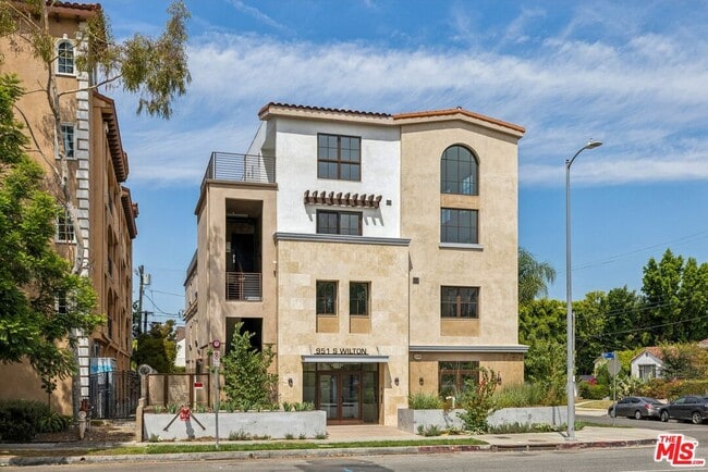 Photo - 951 S Wilton Pl Condo Unit 101