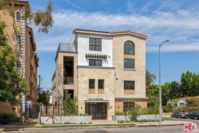 Building Photo - 951 S Wilton Pl Unit 101 Rental