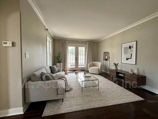 Building Photo - 97 Wood St Unit Suite 1