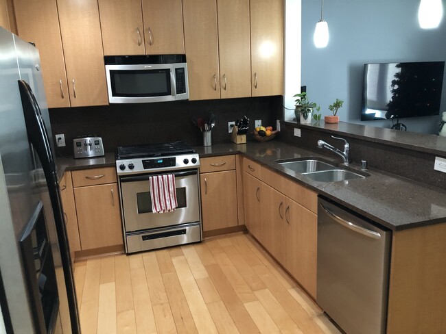 Kitchen - 1511 Jefferson St Townhome