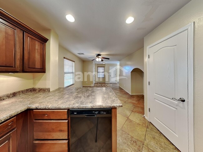 Photo - 2727 E Bart St
