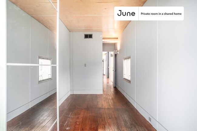 Photo - Room in Shared 6 bed/6 bath home Unidad 4C