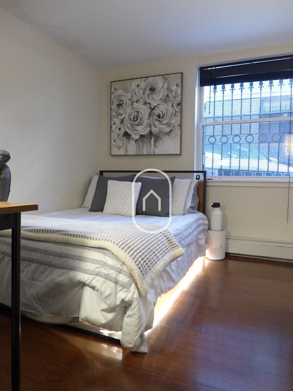 Photo - 23 E Concord St