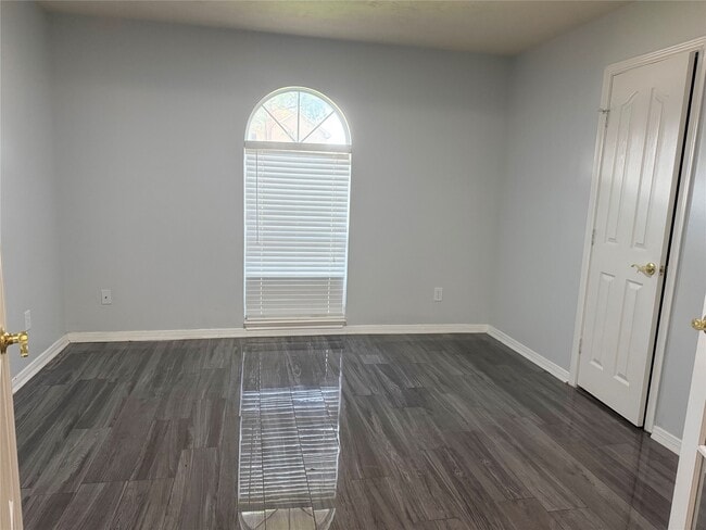 Photo - 11308 Madison Ct