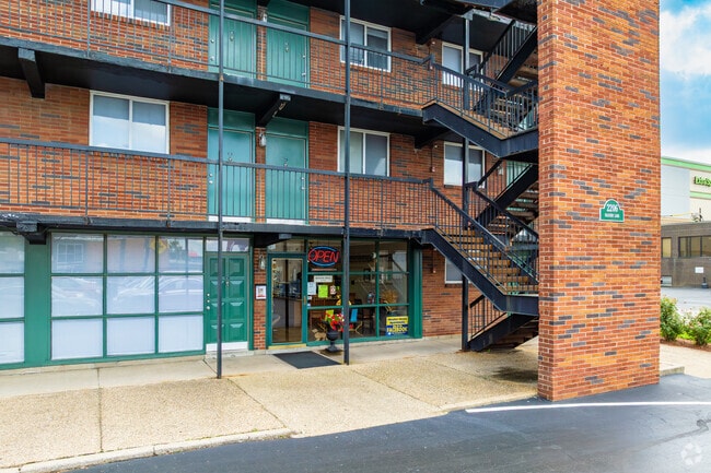 Leasing Office - Heather House