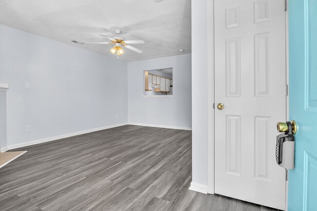 Photo - 2 Bed 2.5 Bath Townhome