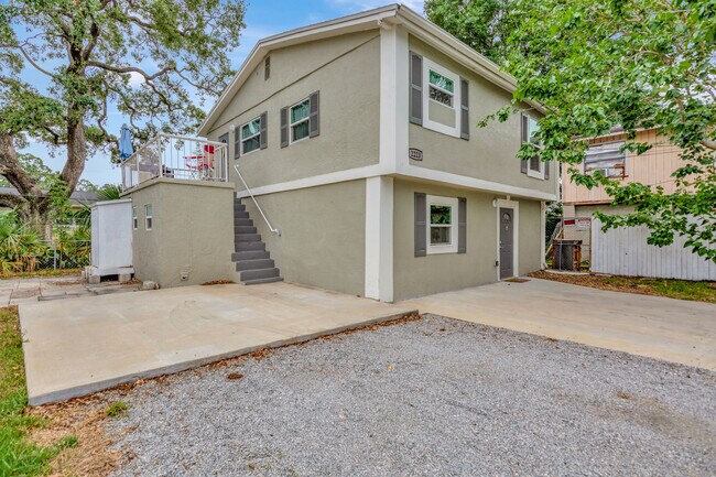 Photo - 2223 Gordon St Unit A