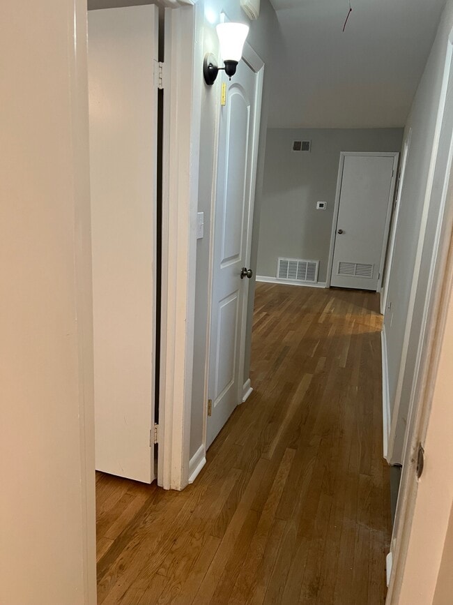 Photo - 1140 Shuford Ave