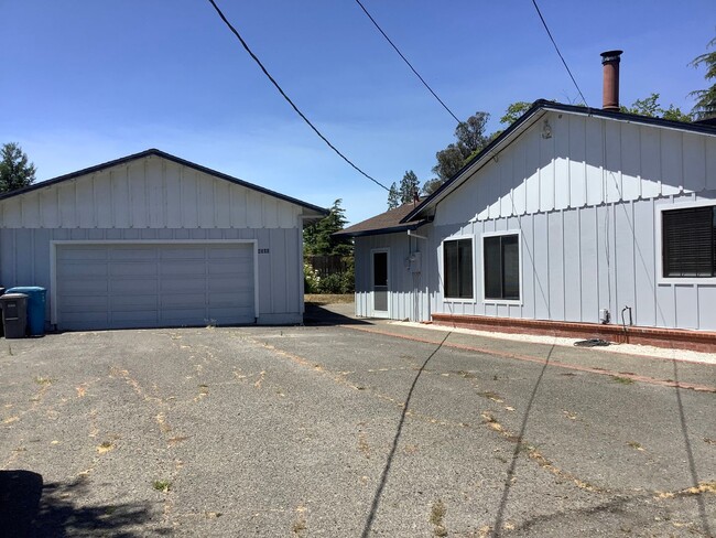 Photo - Sebastopol country property