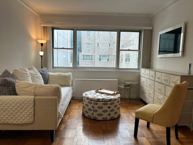 Photo - 100 W 57th St Unit 19-K