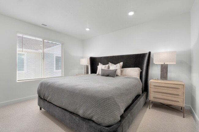 Photo - 662 W 1870 S Townhome