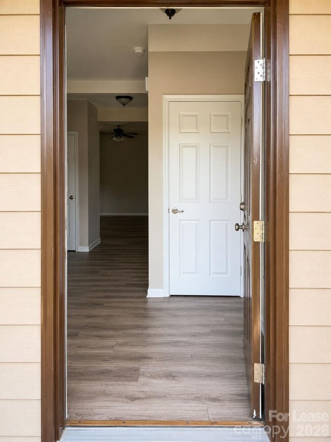 Photo - 4424 Roundwood Ct