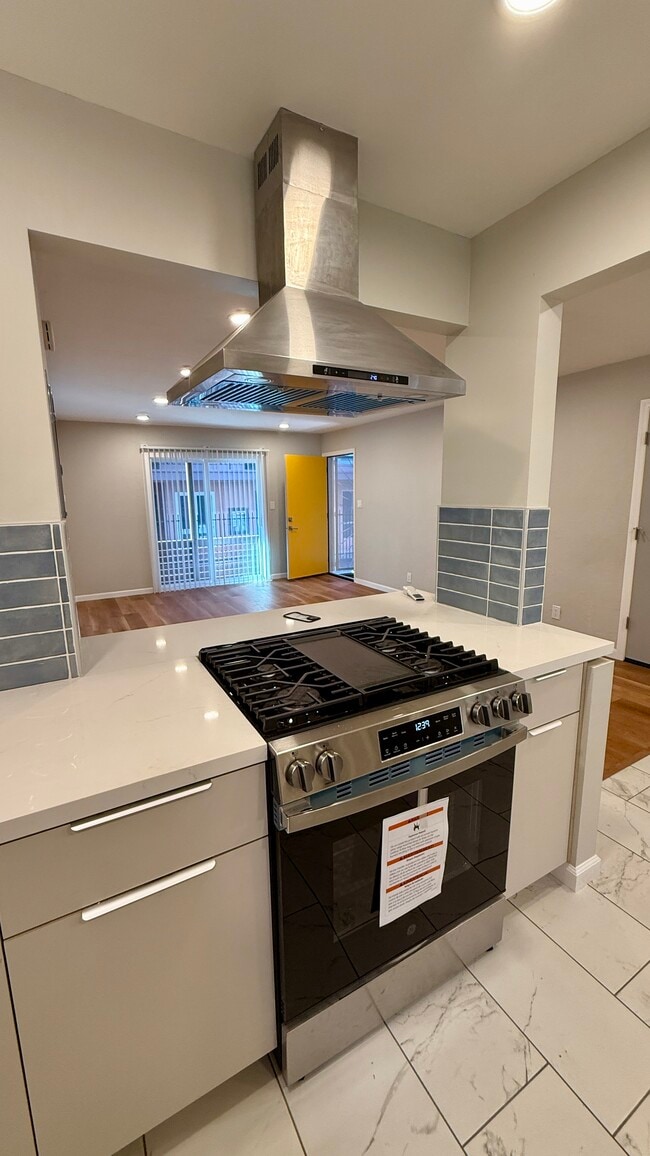 Photo - 3640 West St Unit 2