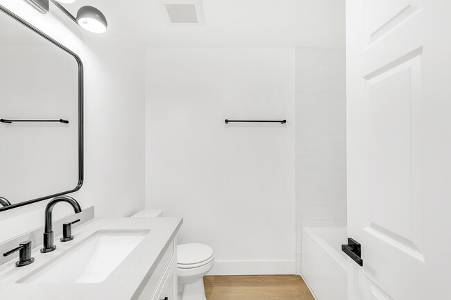 Photo - 12420 Woodgreen St