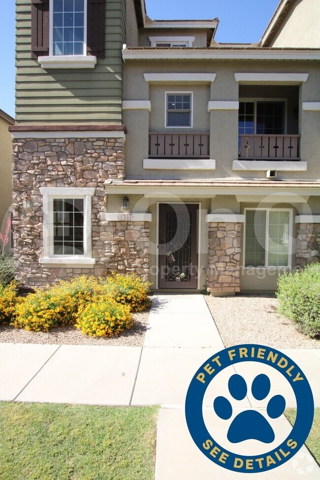 Building Photo - 1366 S Sabino Dr Rental