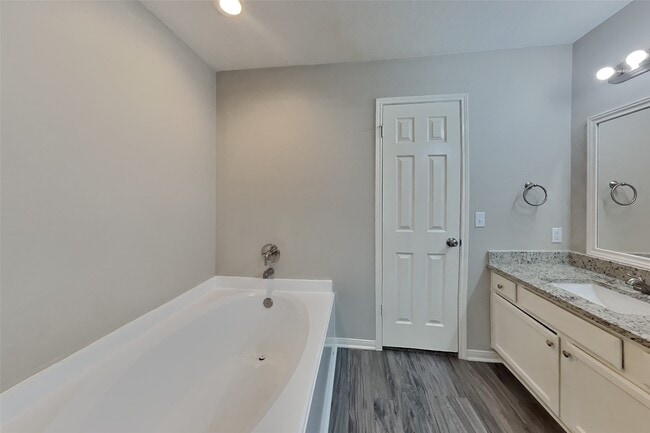 Building Photo - 9530 Cabin Creek Dr