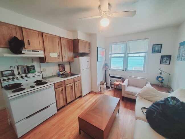Building Photo - 108 Cove Rd Unit 3