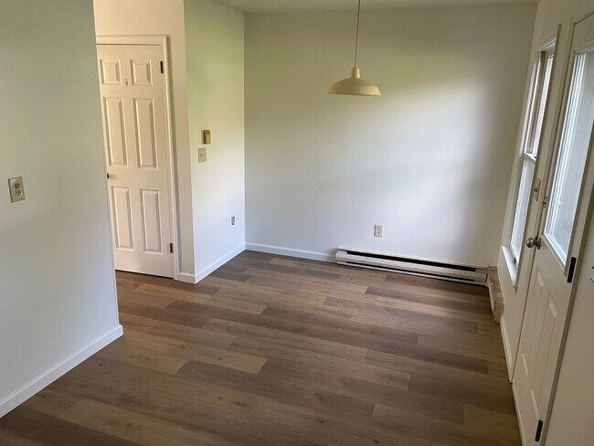 Photo - 127 Albright Ct