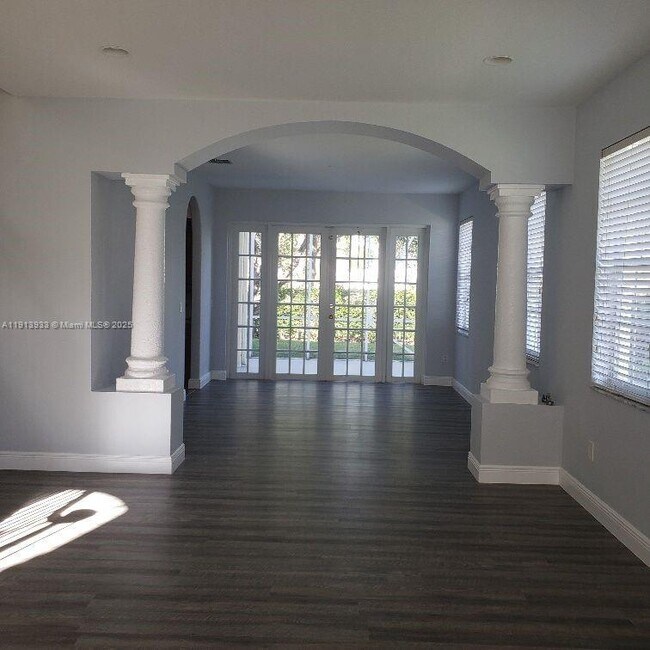 Photo - 6506 Marbletree Ln