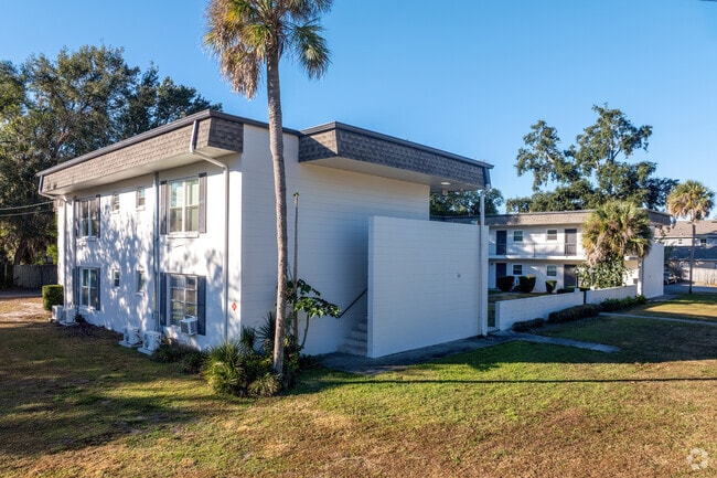 2716 E Washington St. Orlando, FL 32803