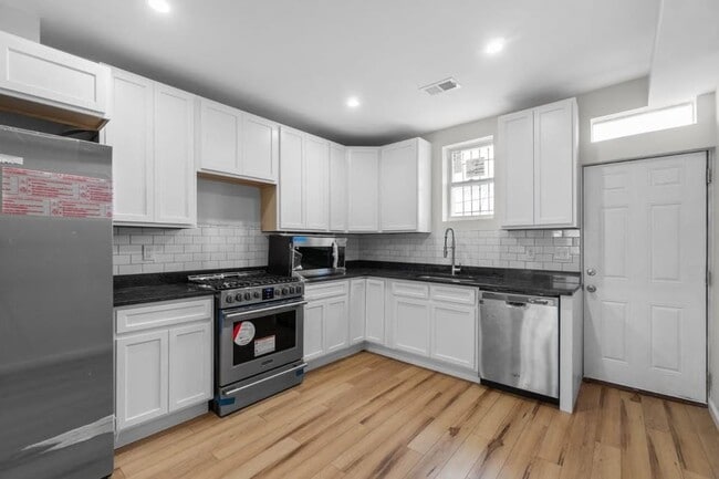 Photo - 3404 Noble St