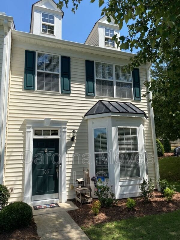 100 Xander Dr