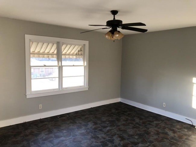 Photo - 406 Wind Ave NW