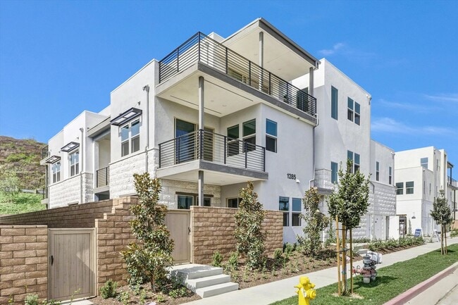 Building Photo - Modern Gated Townhome in Montebello — 4BD/4BA, Built 2024
