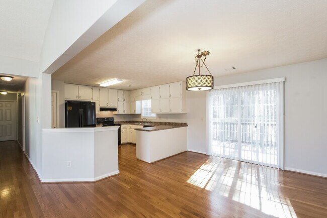 Photo - 262 Northwind Dr
