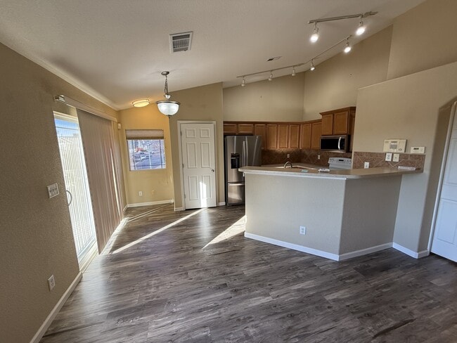 Photo - 5551 W 29th St