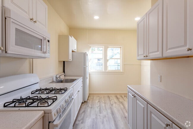2 habitaciones, 1 baño, 550 pies cuadrados, cocina