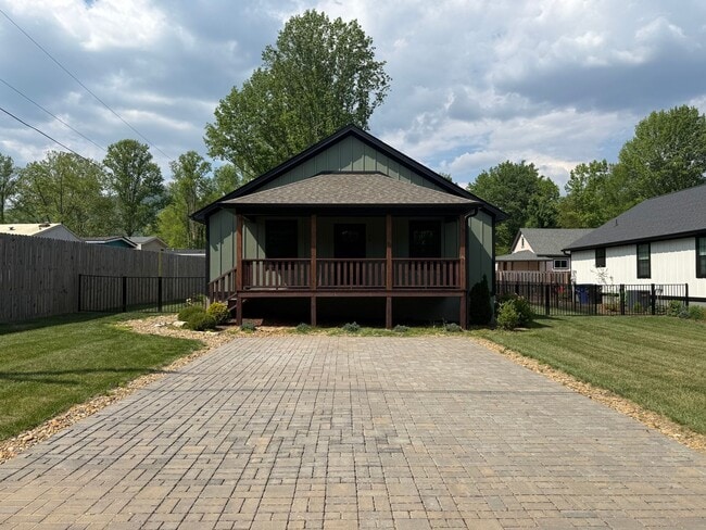 Photo - Newer One-Level Home Near Downtown Black Mountain