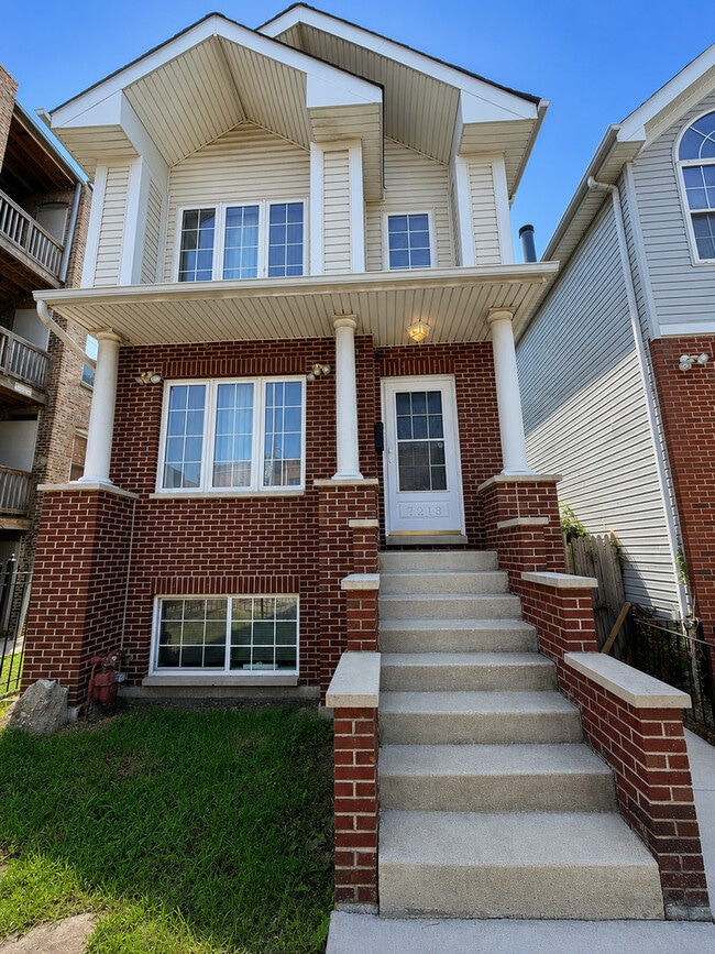 Building Photo - 7213 S Vincennes Ave