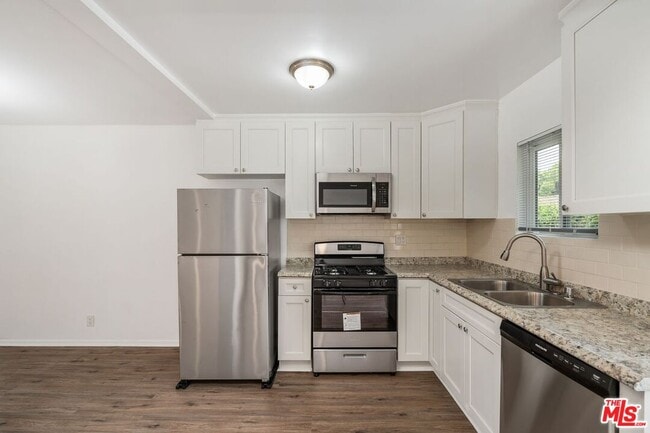 Photo - 7550 Fountain Ave Unit 4