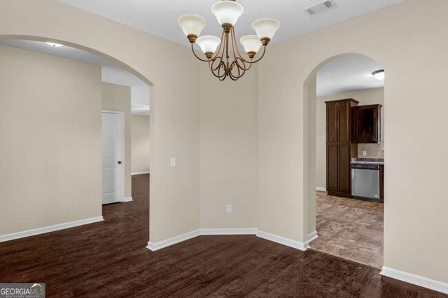 Photo - 469 Archie Way