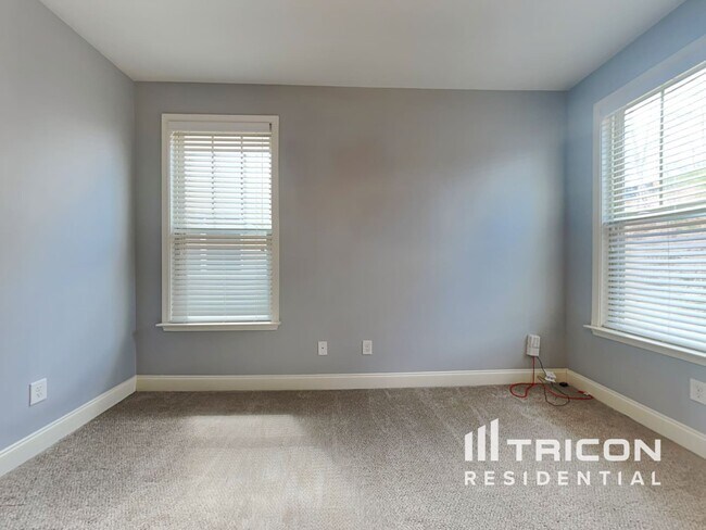 Photo - 500 Kirkland Dr House