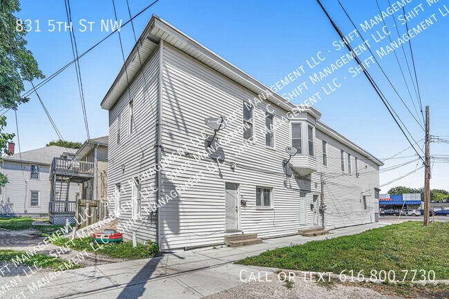 Photo - 831 5th St NW