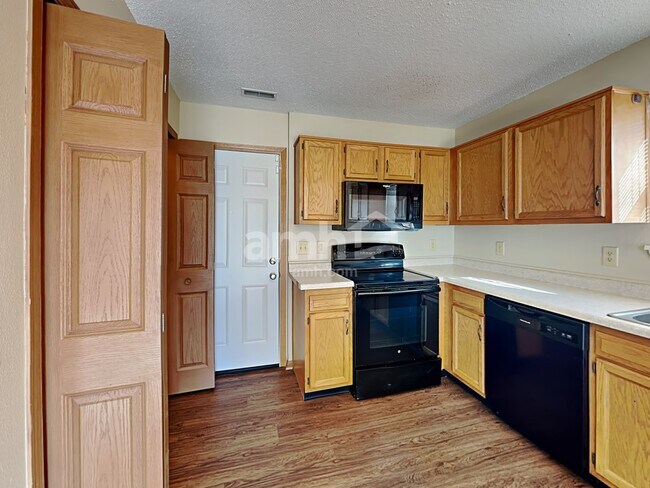 Photo - 1475 Creekside Dr