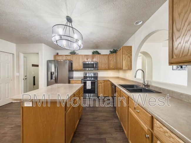 Photo - 955 Alton Dr