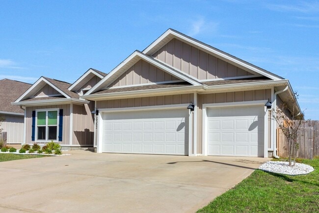 Photo - 4 BEDROOMS IN GULF BREEZE!!