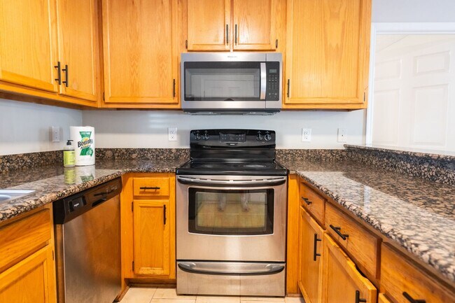 Photo - 449 N Donahue Dr