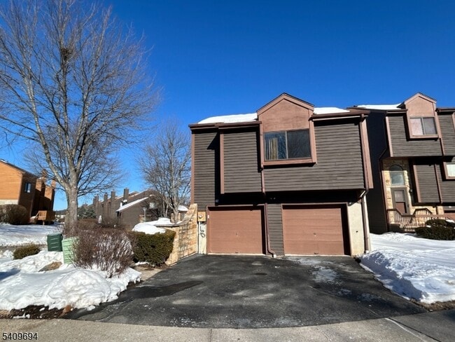 Photo - 82 Fallen Timbers Trail