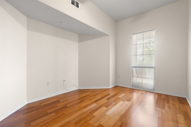 Photo - 402 S Armenia Ave